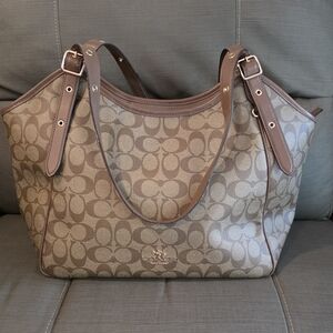 Coach Meadow Shoulder Bag